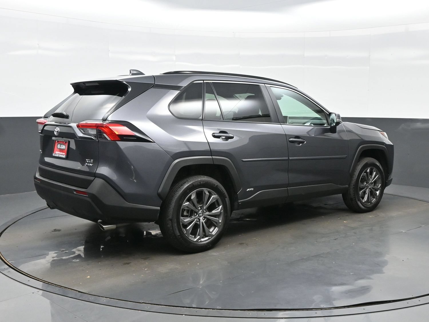 Used 2025 Toyota RAV4 XLE Premium w/ Weather Package AWD/4WD image 6