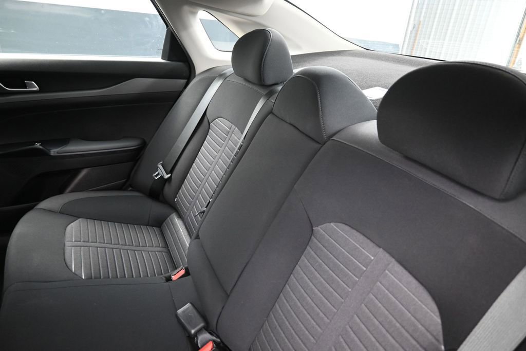 Used 2025 Kia K5 LXS FWD image 12