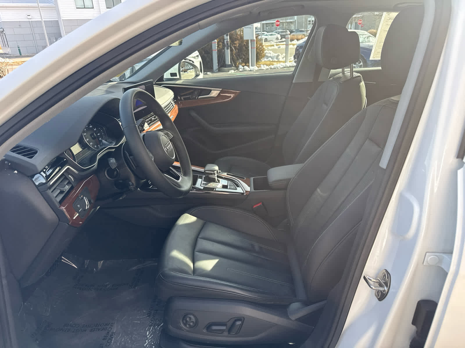 Used 2023 Audi A4 2.0T Premium w/ Convenience Package image 12