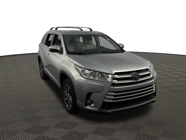 Used 2017 Toyota Highlander XLE