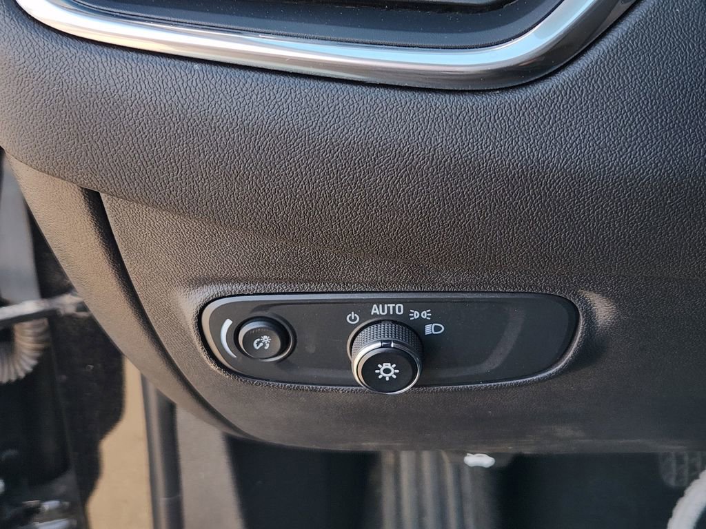 Used 2024 Chevrolet Equinox LT image 28