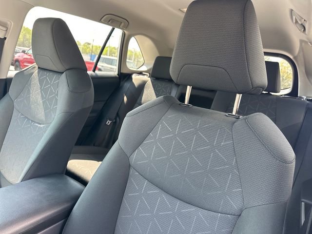 Used 2025 Toyota RAV4 XLE image 16