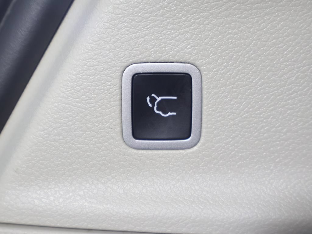 Used 2021 Chrysler Voyager Lxi FWD image 47