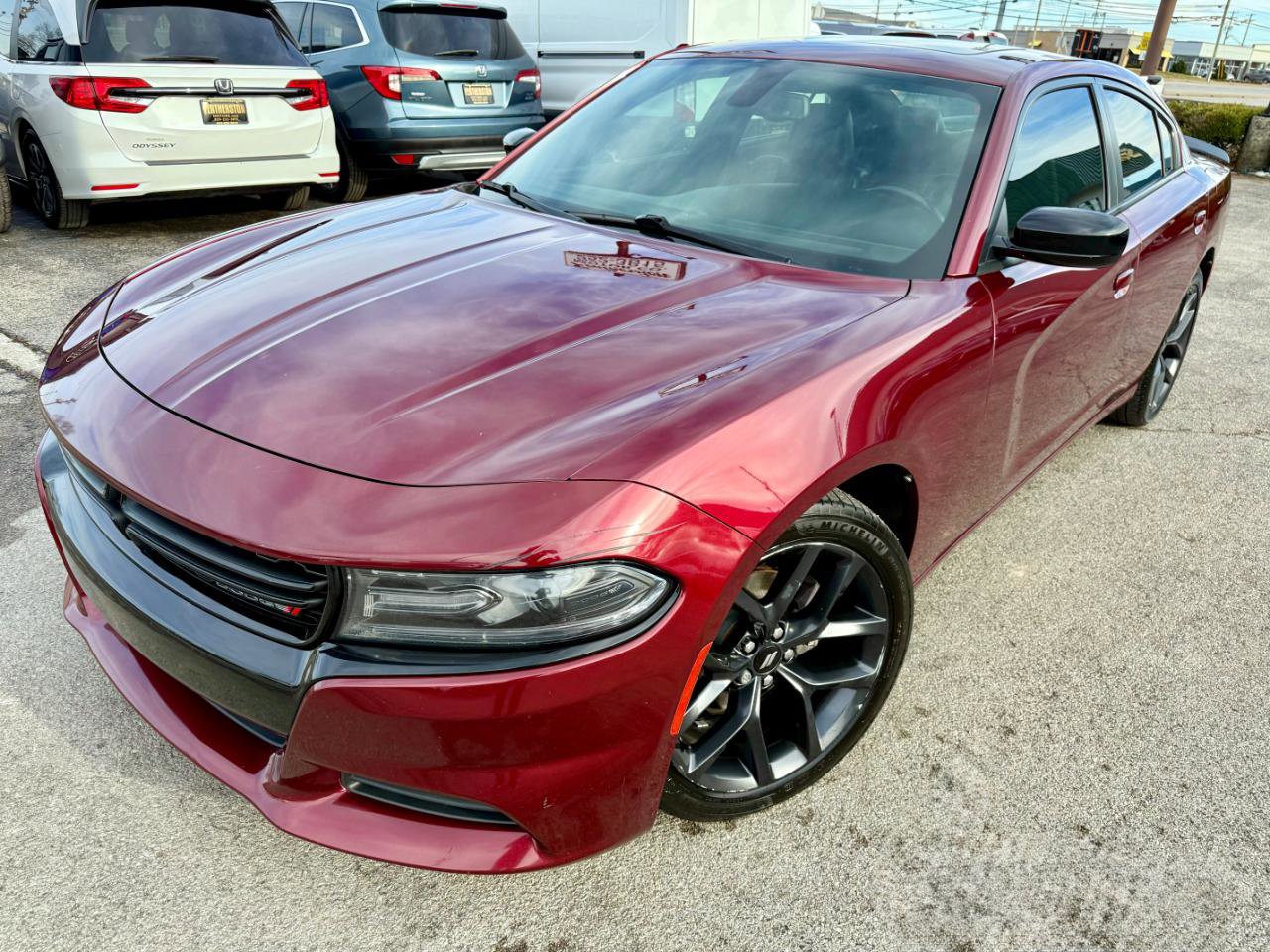 Used 2019 Dodge Charger SXT w/ Plus Group image 3