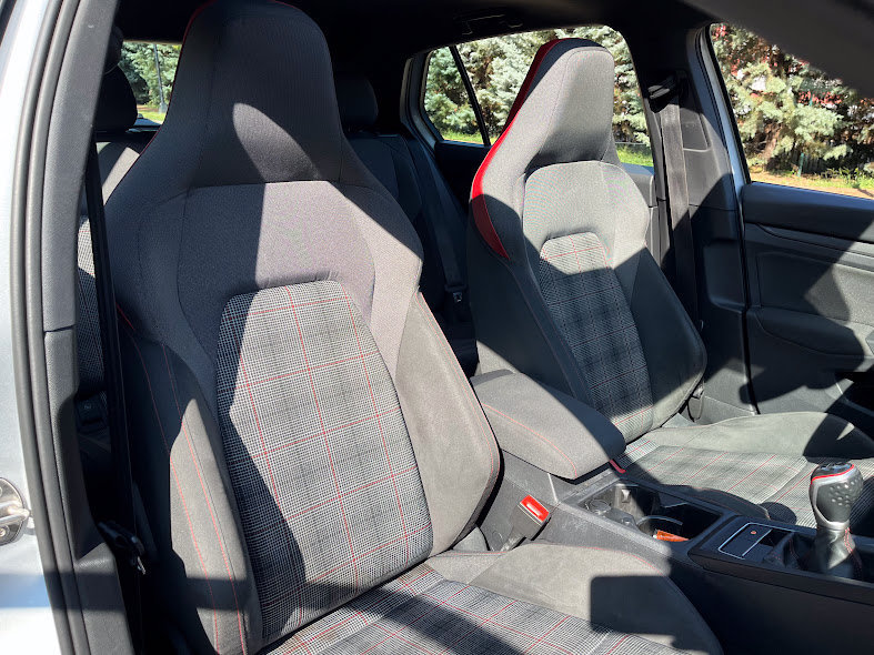 Used 2022 Volkswagen GTI SE FWD image 39