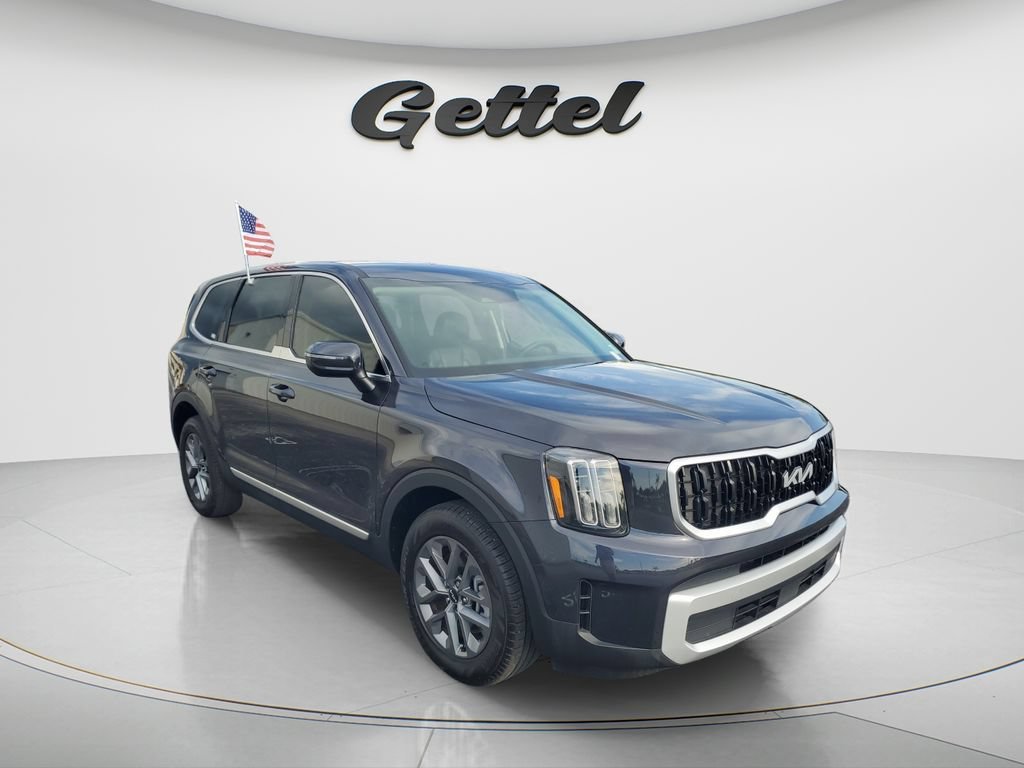 Used 2025 Kia Telluride LX FWD image 3