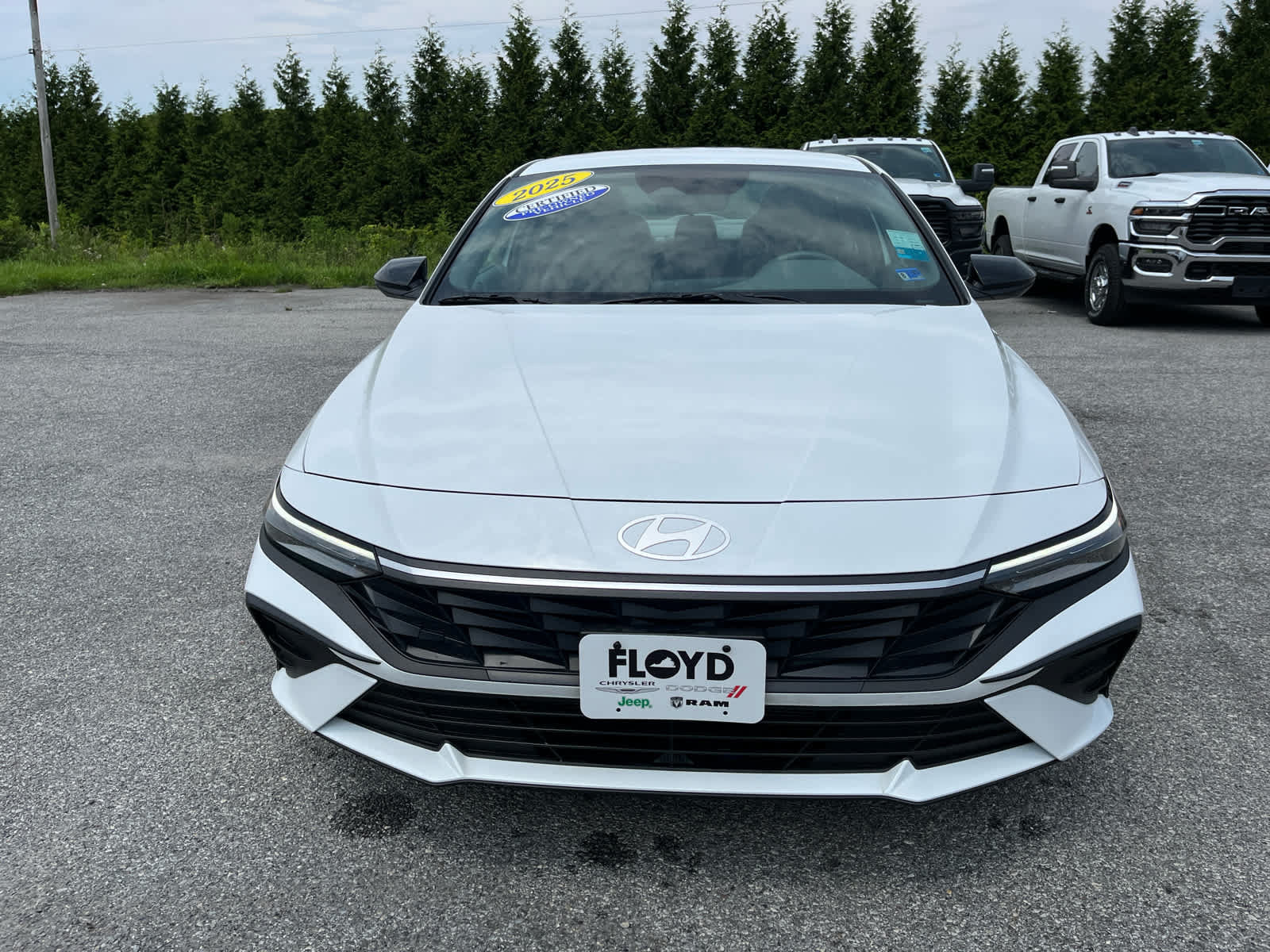 Used 2025 Hyundai Elantra SEL FWD image 8