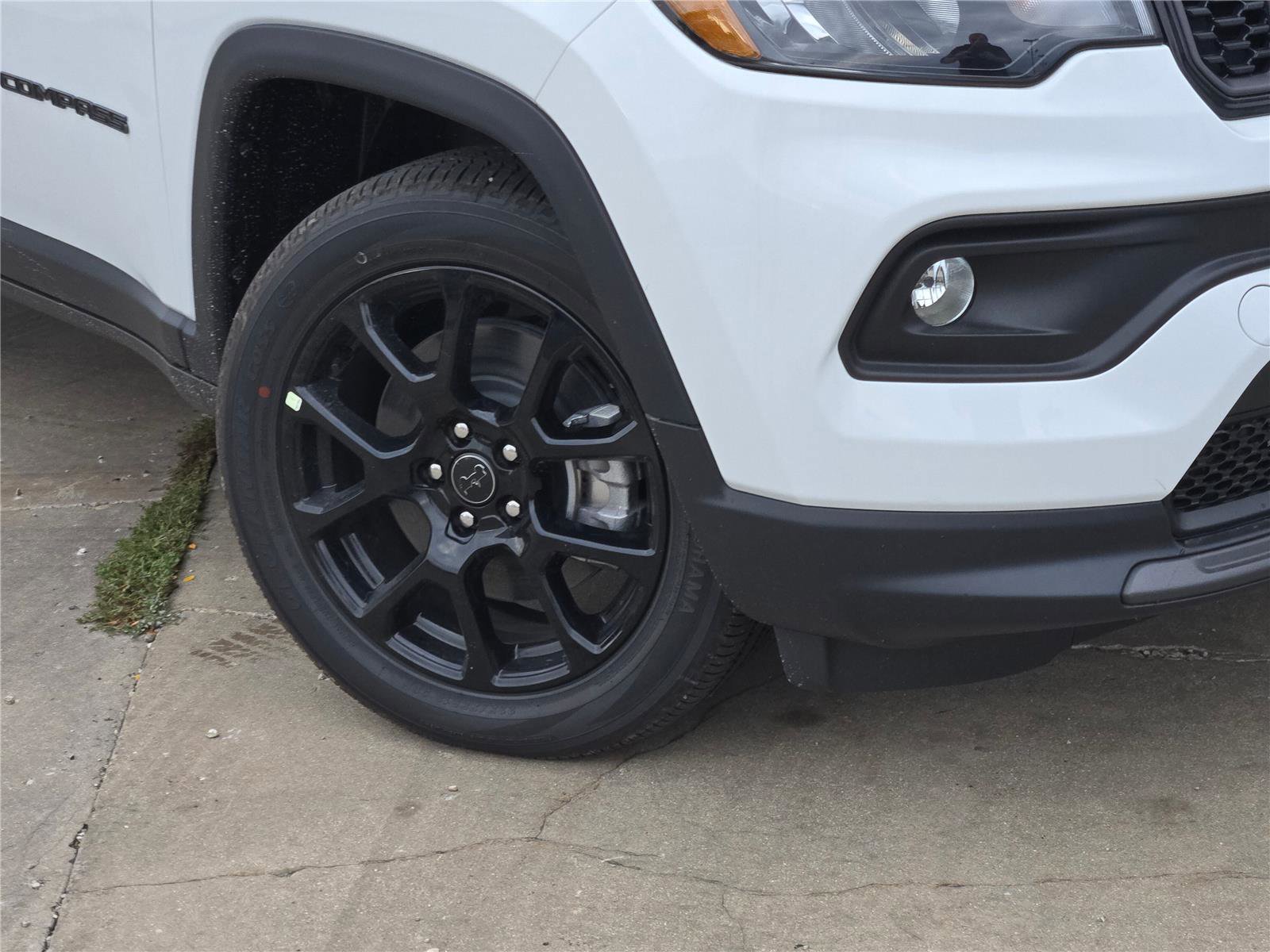 New 2026 Jeep Compass Latitude image 3