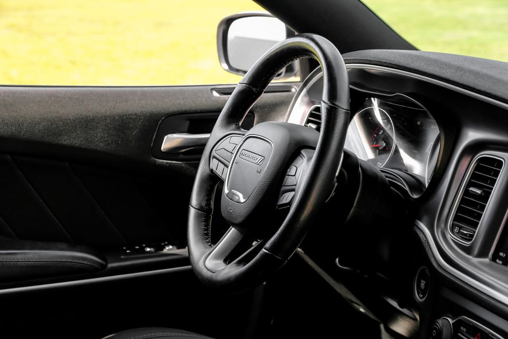 Used 2019 Dodge Charger Scat Pack w/ Navigation & Travel Group image 18