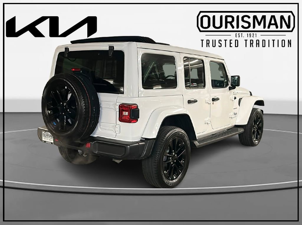 Used 2023 Jeep Wrangler Unlimited Sahara w/ Cold Weather Group image 4