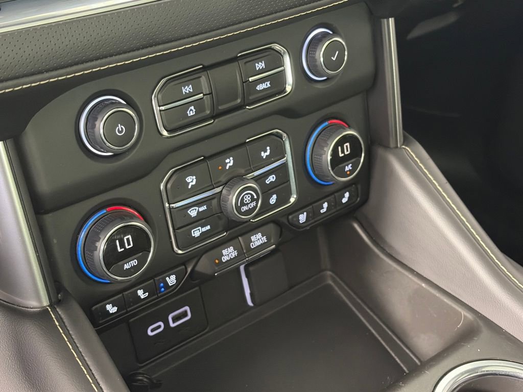 Used 2023 Chevrolet Tahoe Premier w/ Advanced Technology Package image 21