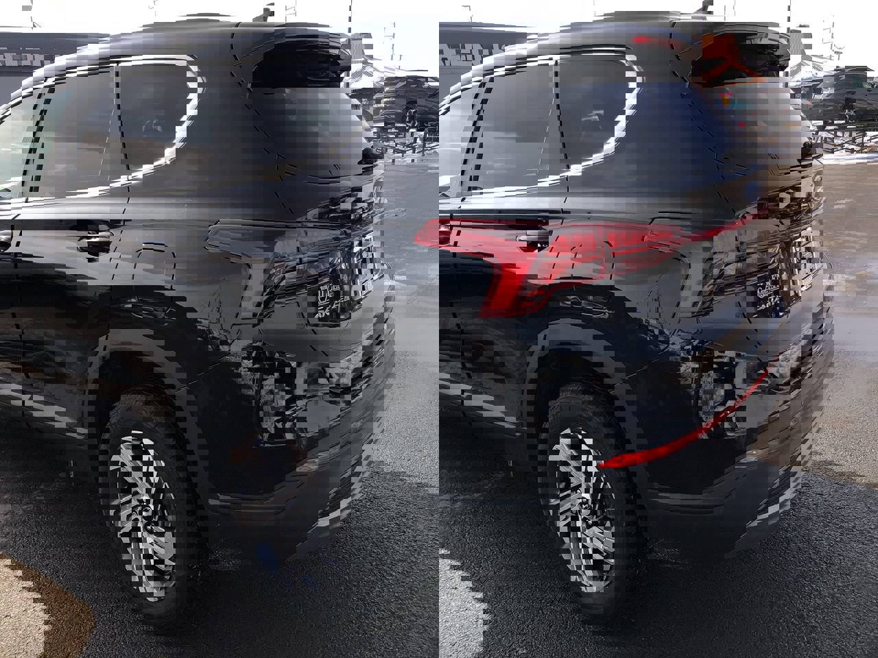 Used 2023 Hyundai Santa Fe SE w/ Cargo Package image 4