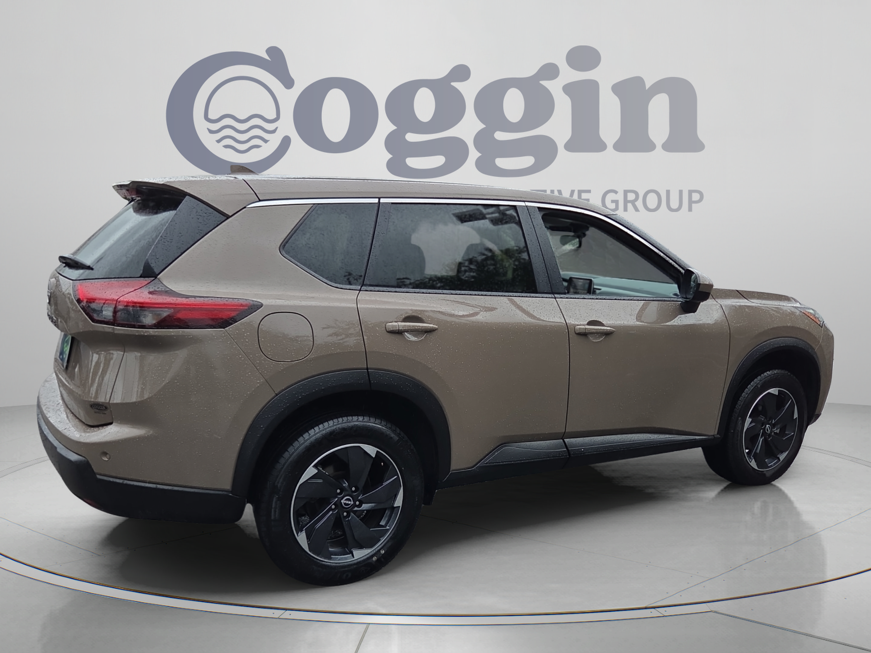 Used 2025 Nissan Rogue SV FWD image 5