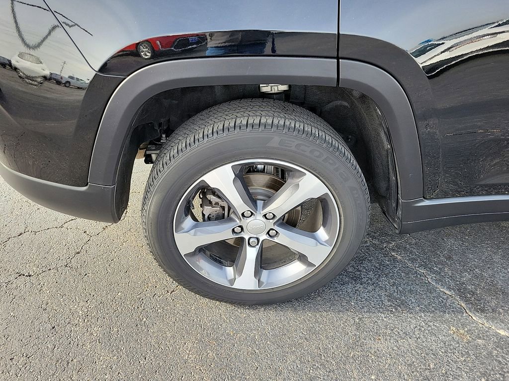 Used 2023 Jeep Grand Cherokee Limited AWD/4WD image 7