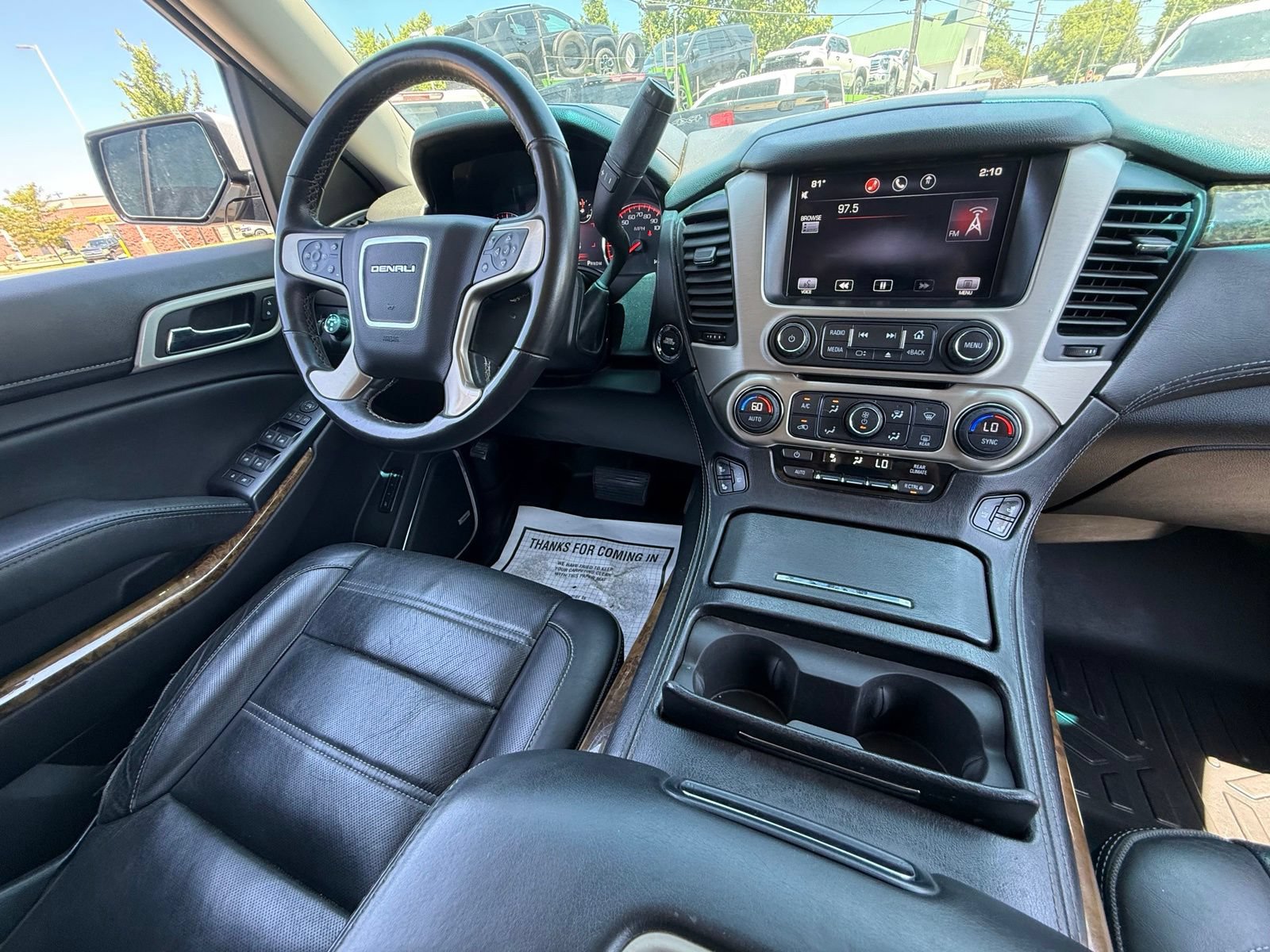 Used 2015 GMC Yukon XL Denali w/ Touring Package AWD/4WD image 3