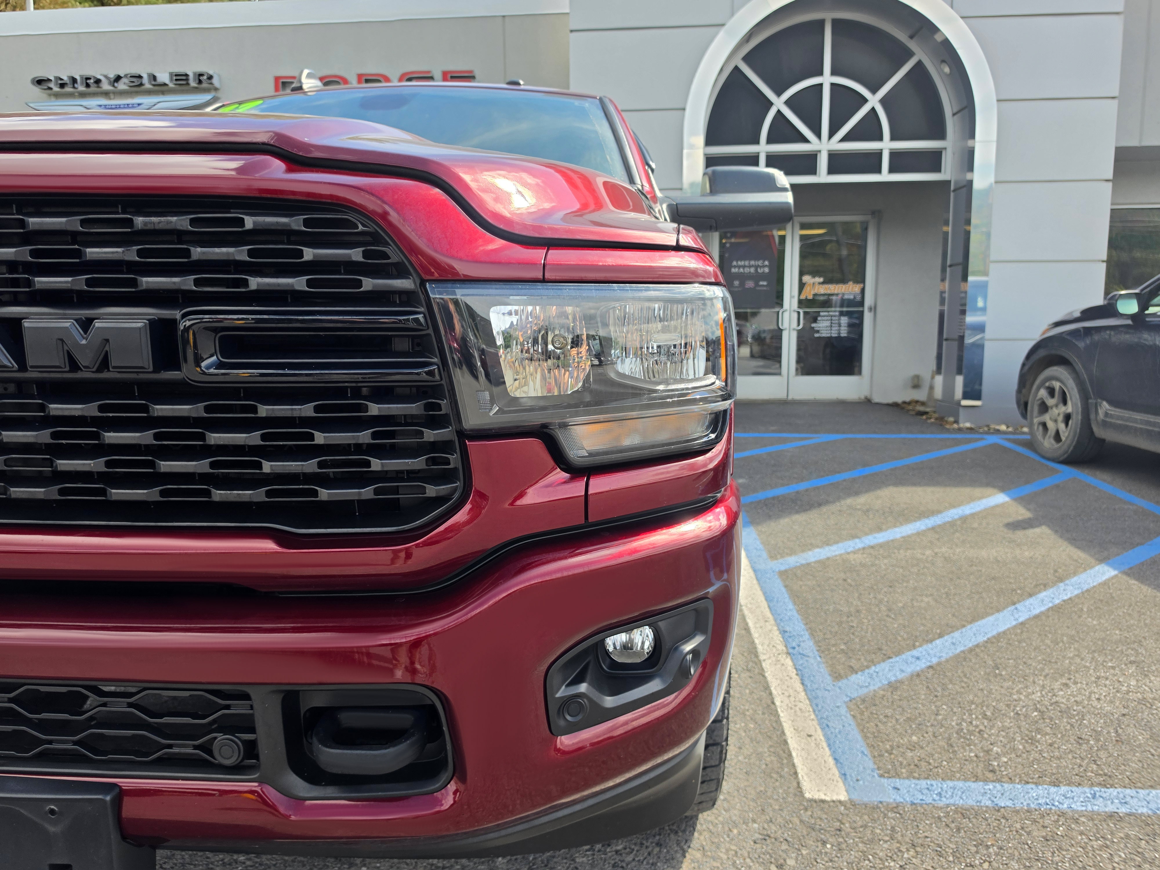 Used 2022 RAM 2500 Big Horn w/ Night Edition AWD/4WD image 9