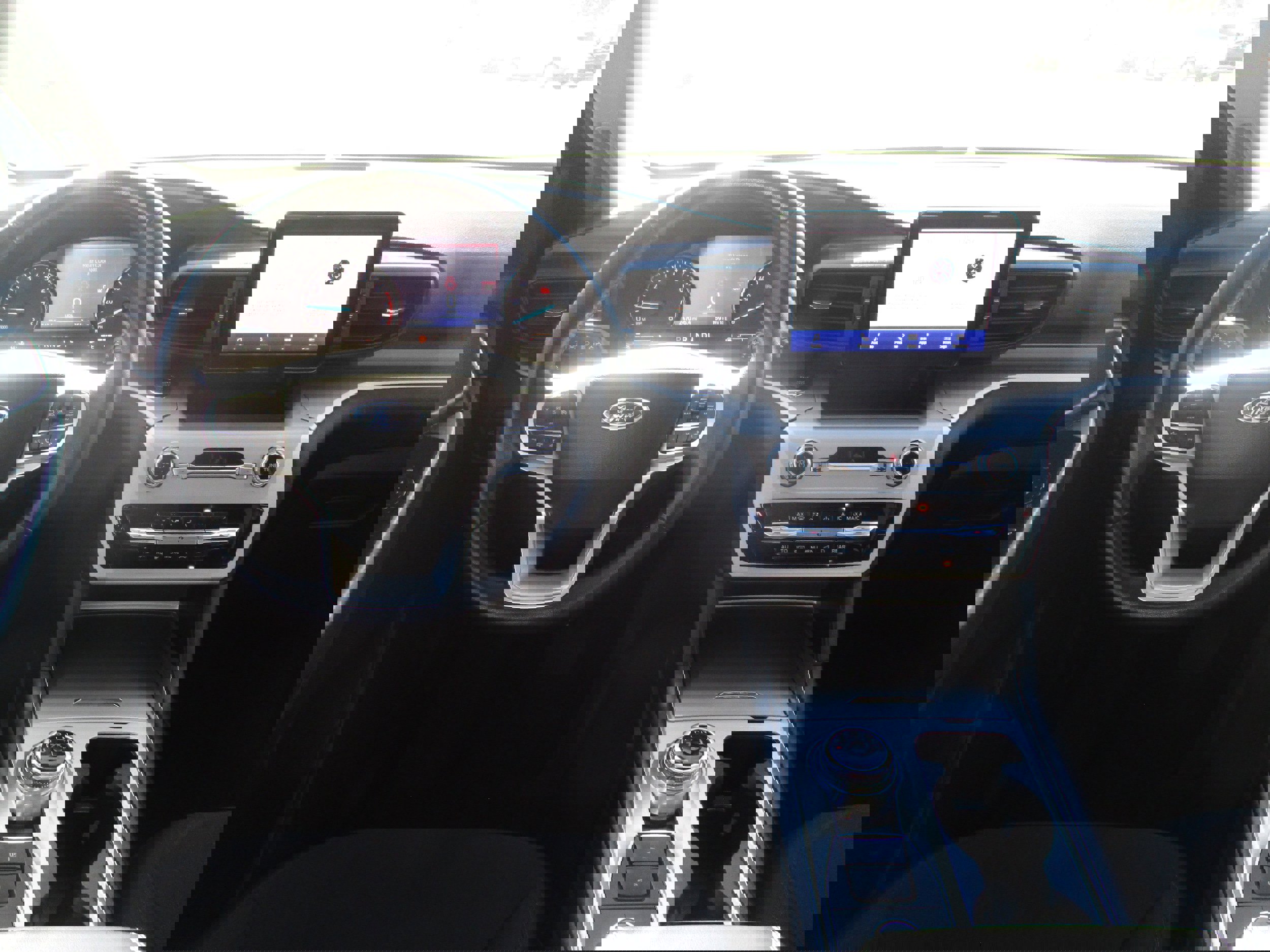 Used 2023 Ford Explorer XLT image 15