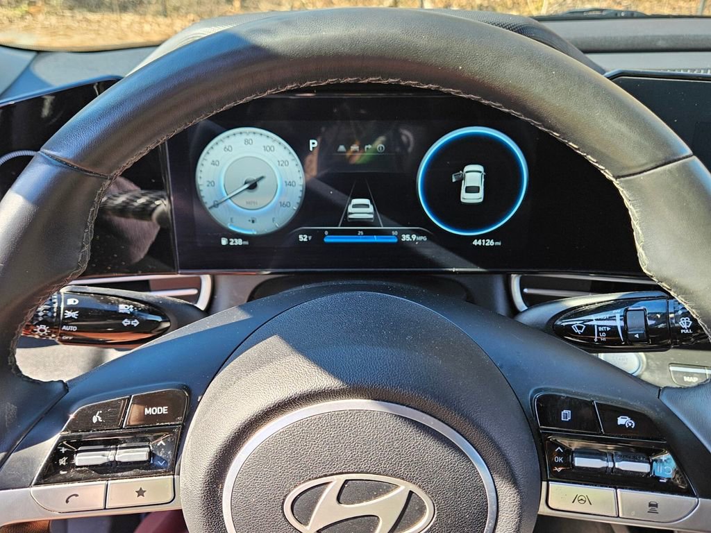 Used 2025 Hyundai Elantra SEL image 21