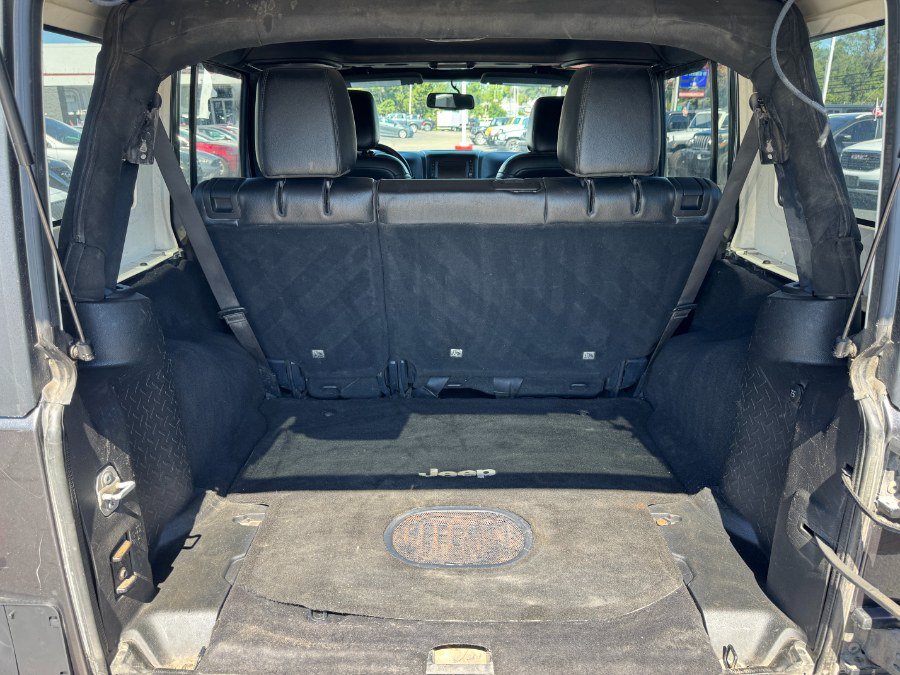 Used 2017 Jeep Wrangler Unlimited Sahara AWD/4WD image 17