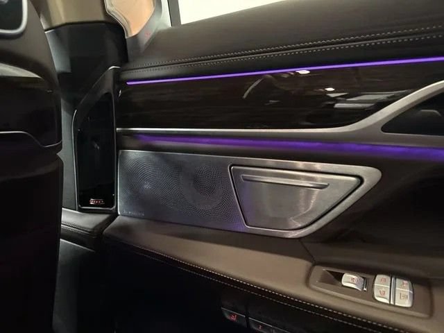 Used 2018 BMW 750i RWD image 25