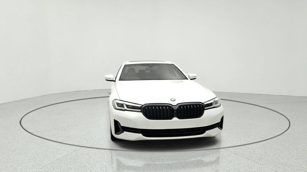 Used 2021 BMW 540i w/ Premium Package RWD image 2