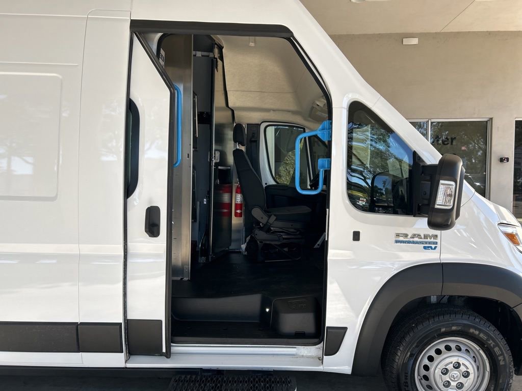Used 2024 RAM ProMaster 3500 w/ Delivery Van Package image 23