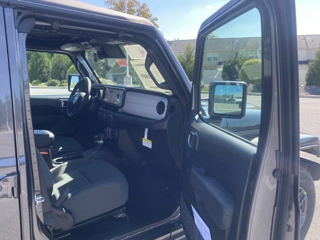 New 2025 Jeep Gladiator Sport image 27