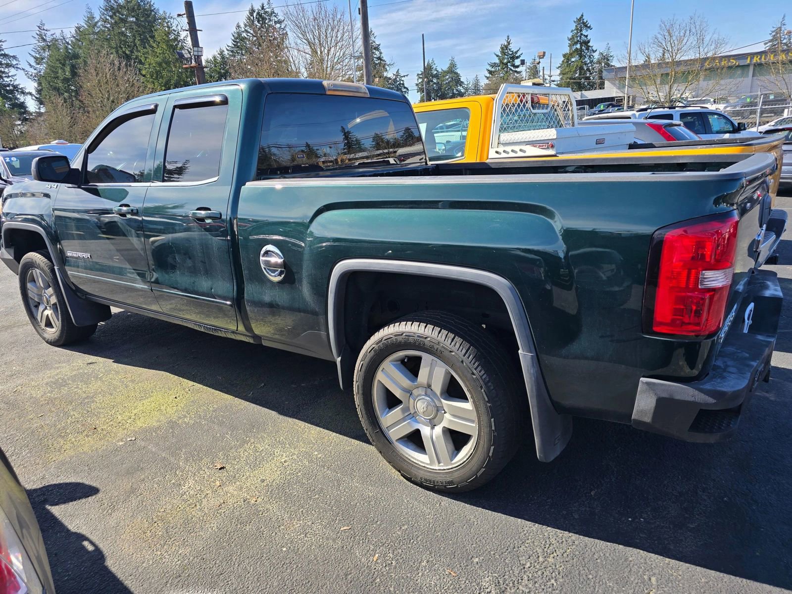 Used 2014 GMC Sierra 1500 SLE w/ SLE Value Package AWD/4WD image 2