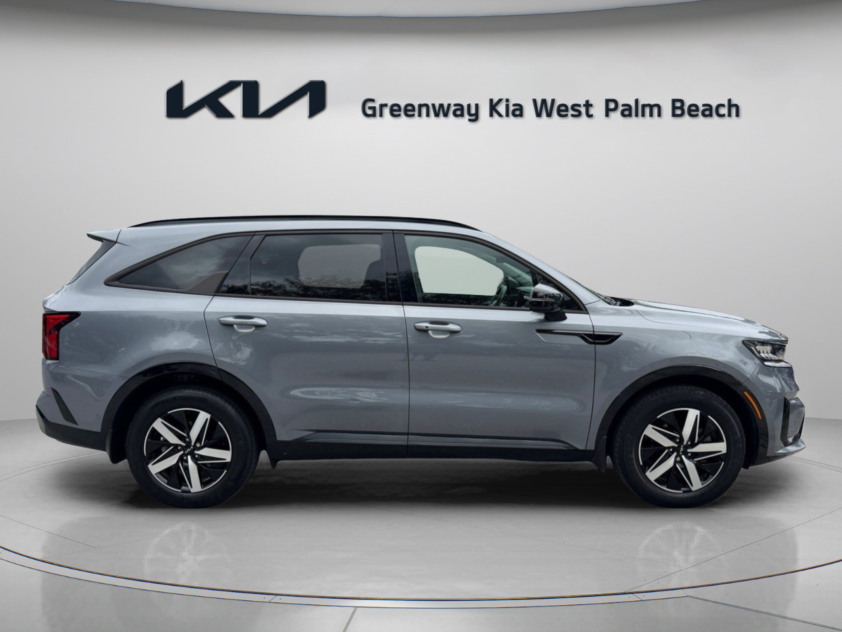 Certified 2023 Kia Sorento S FWD image 8