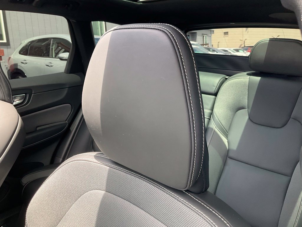 Used 2021 Volvo XC60 T8 R-Design w/ Advanced Package AWD/4WD image 19