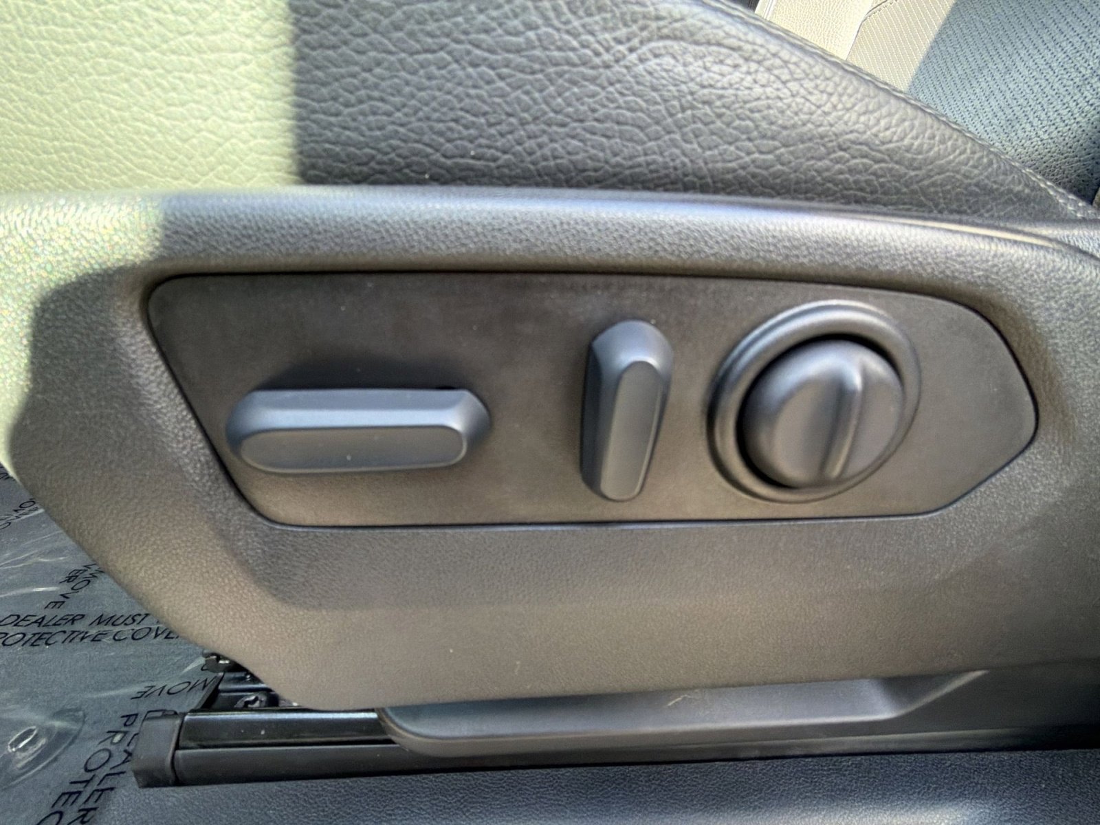 Used 2023 GMC Sierra 3500 Denali image 14