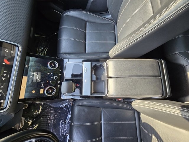 Used 2021 Land Rover Range Rover Velar R-Dynamic S image 37