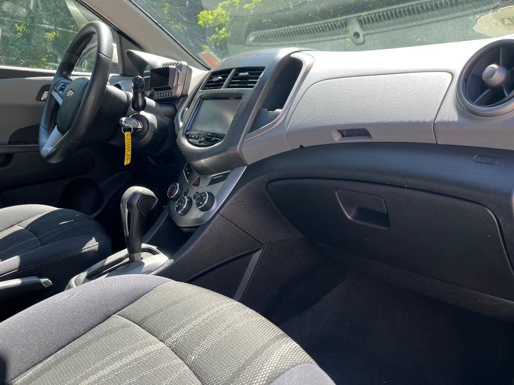 Used 2014 Chevrolet Sonic LT w/ Fun and Sun Package FWD image 12
