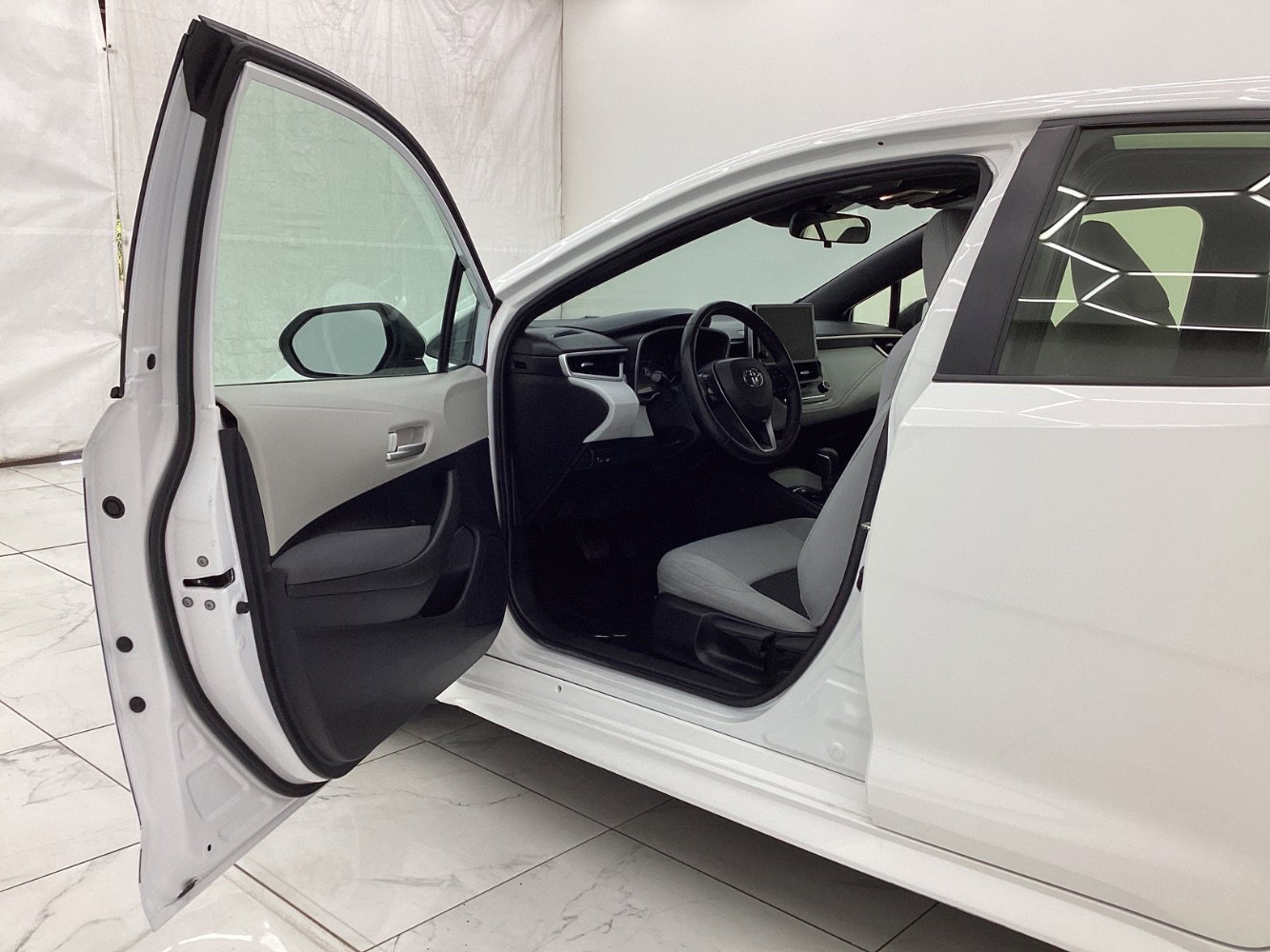 Used 2023 Toyota Corolla SE FWD image 16