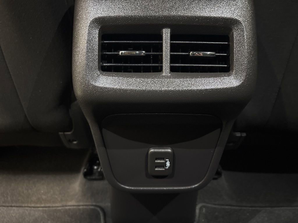 Used 2024 Chevrolet Equinox LT image 34