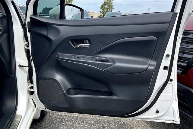 Certified 2024 Nissan Versa SV w/ Electronics Package image 27