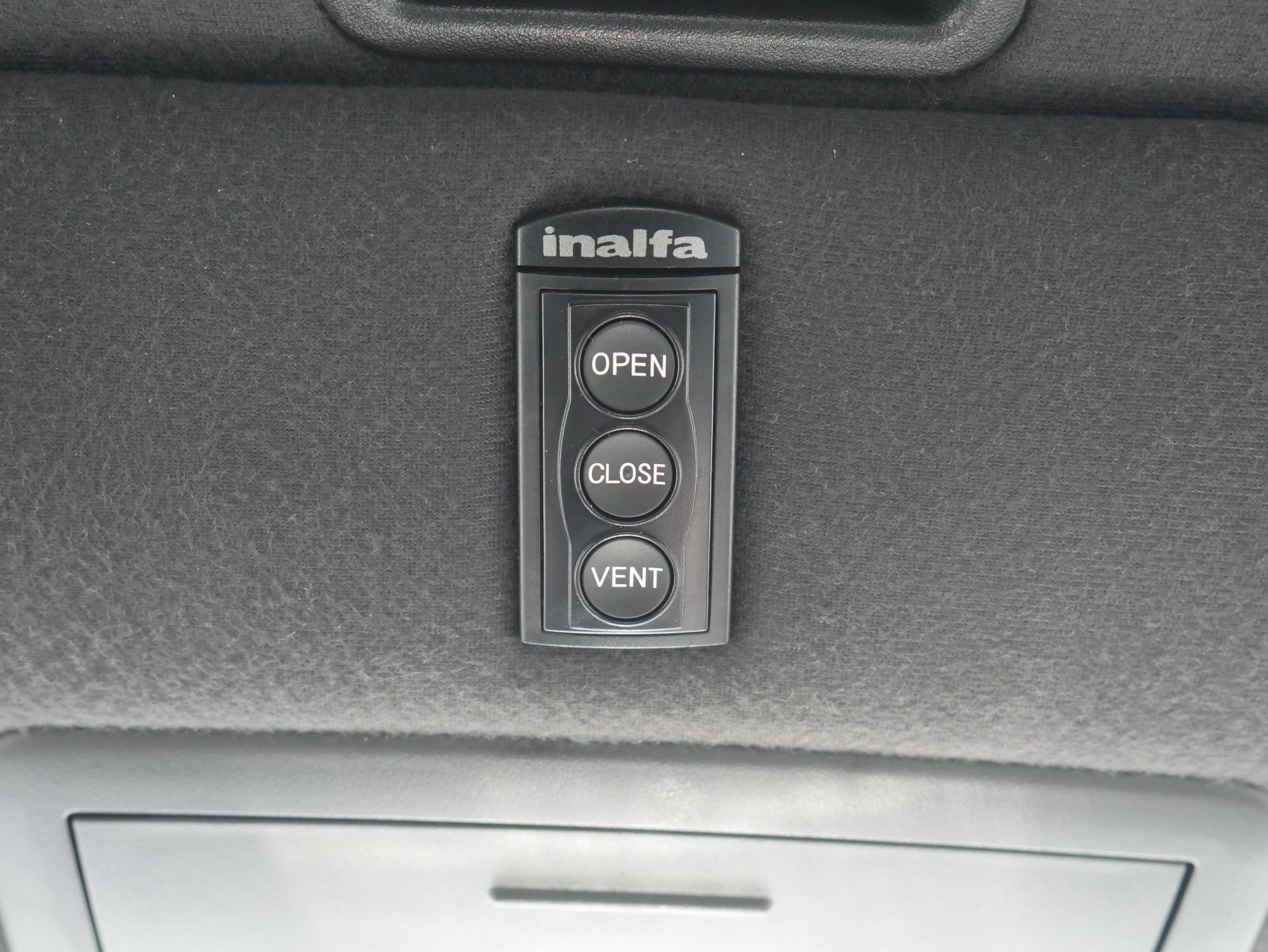 Used 2011 Dodge Challenger RWD image 27
