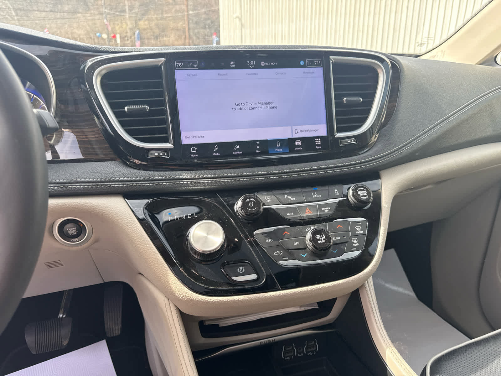 Used 2024 Chrysler Pacifica Limited image 20