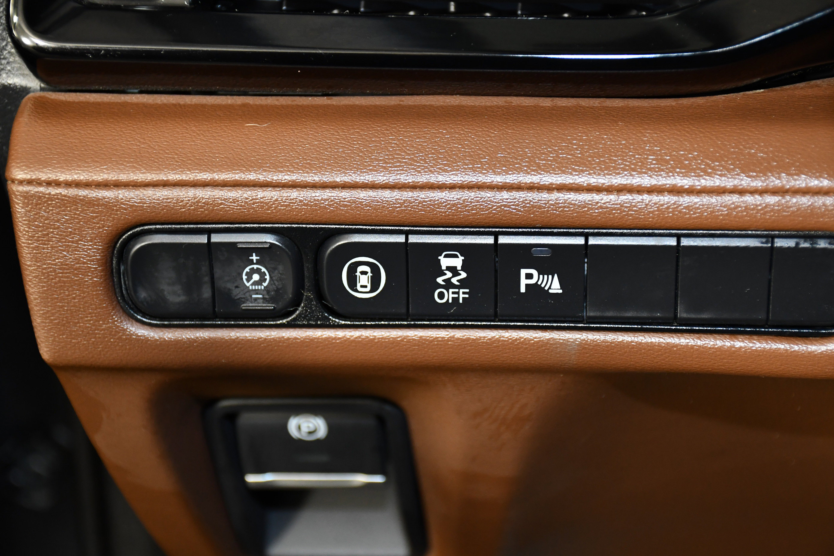 Certified 2024 Acura MDX SH-AWD w/ Technology Package image 35