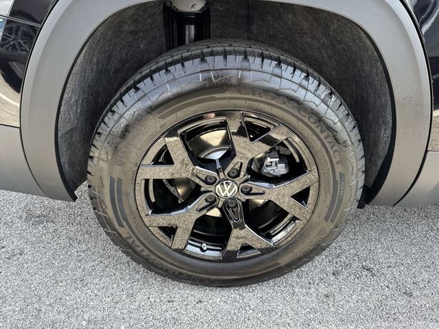 New 2026 Volkswagen Atlas Peak Edition image 32