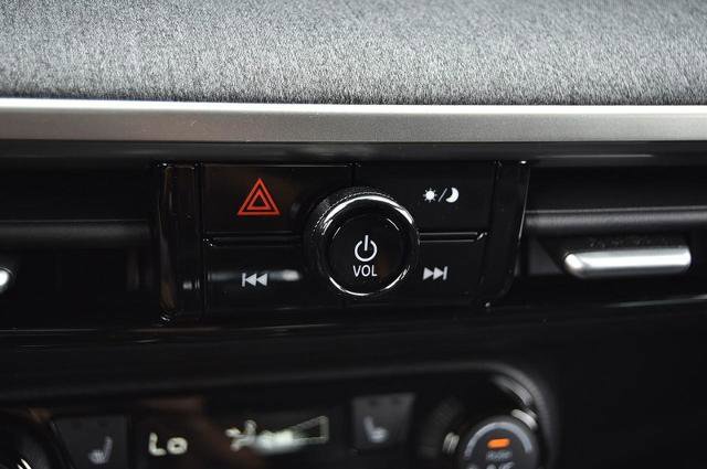 New 2026 Nissan Kicks SV w/ SV Premium Package image 14