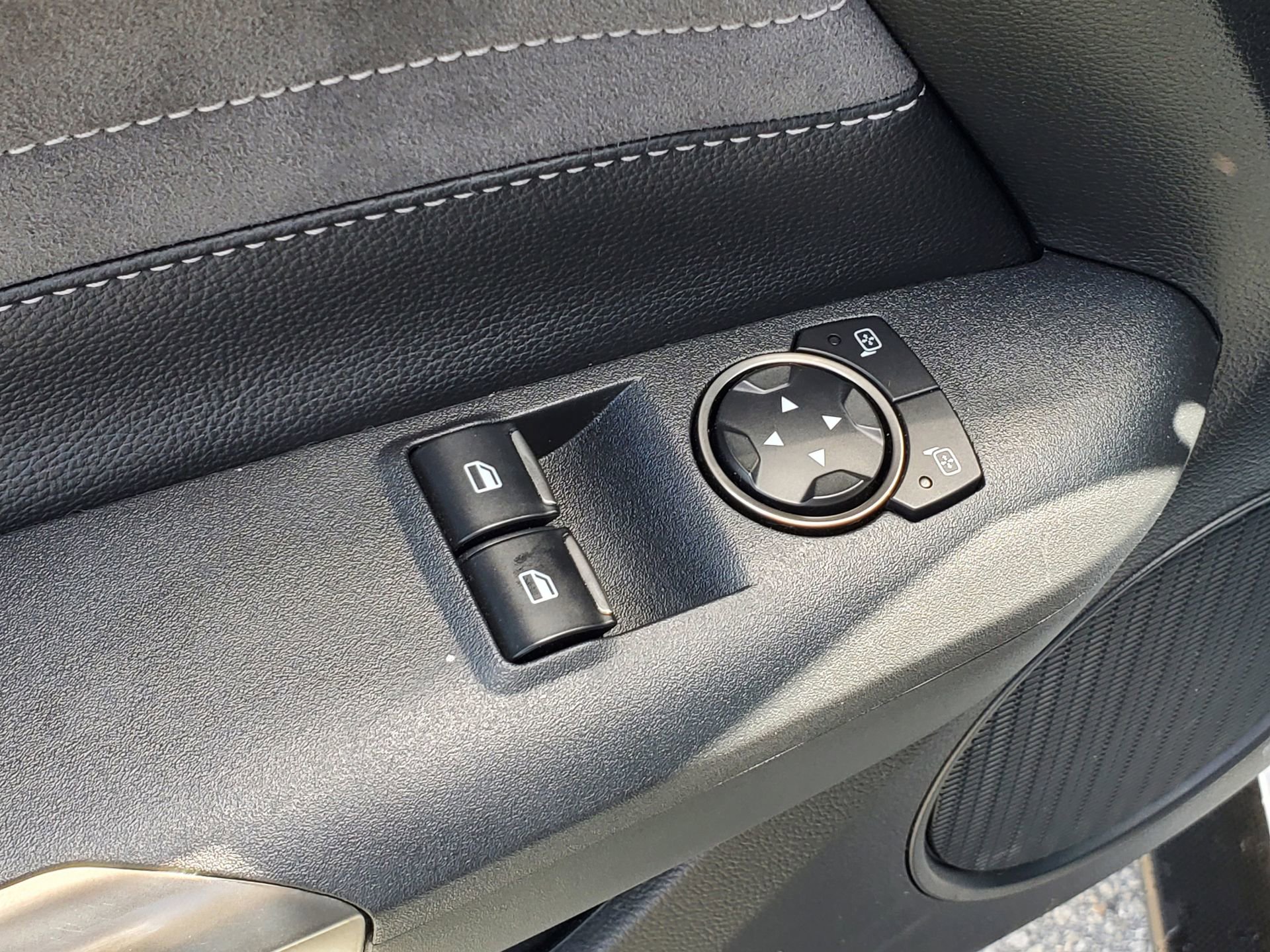 Used 2019 Ford Mustang Shelby GT350 w/ Technology Package RWD image 9