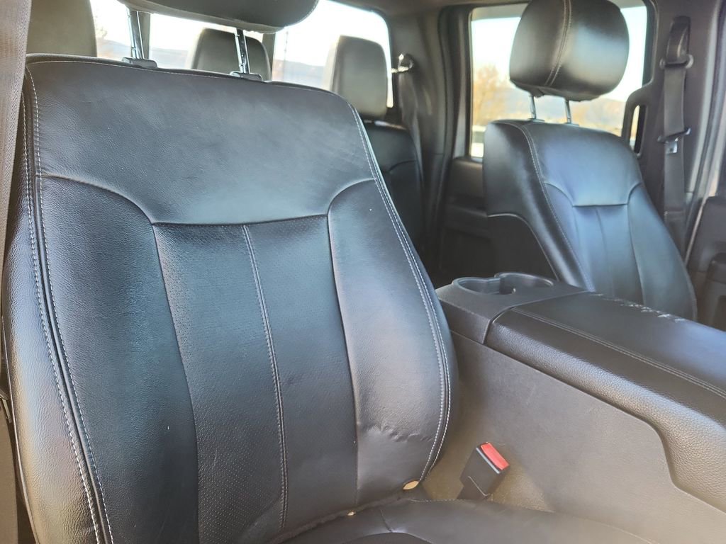 Used 2014 Ford F250 Lariat w/ Lariat Interior Package image 16