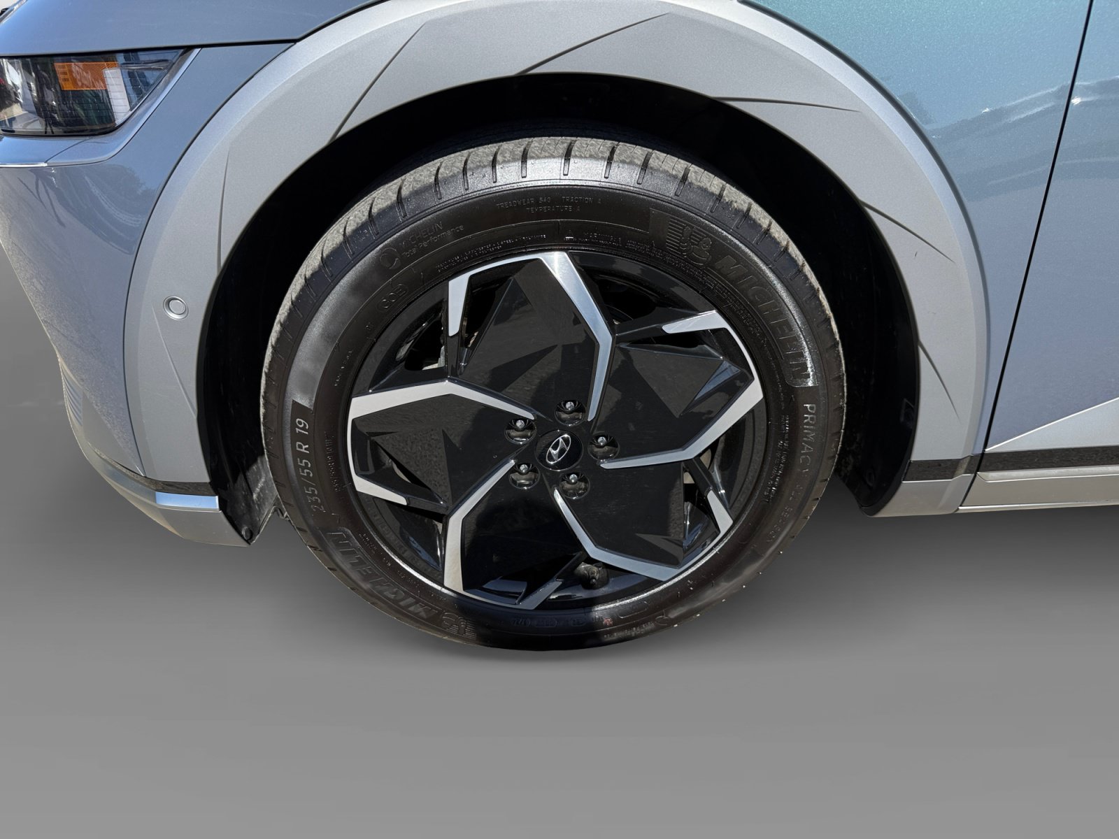 Certified 2024 Hyundai Ioniq 5 Limited RWD image 9