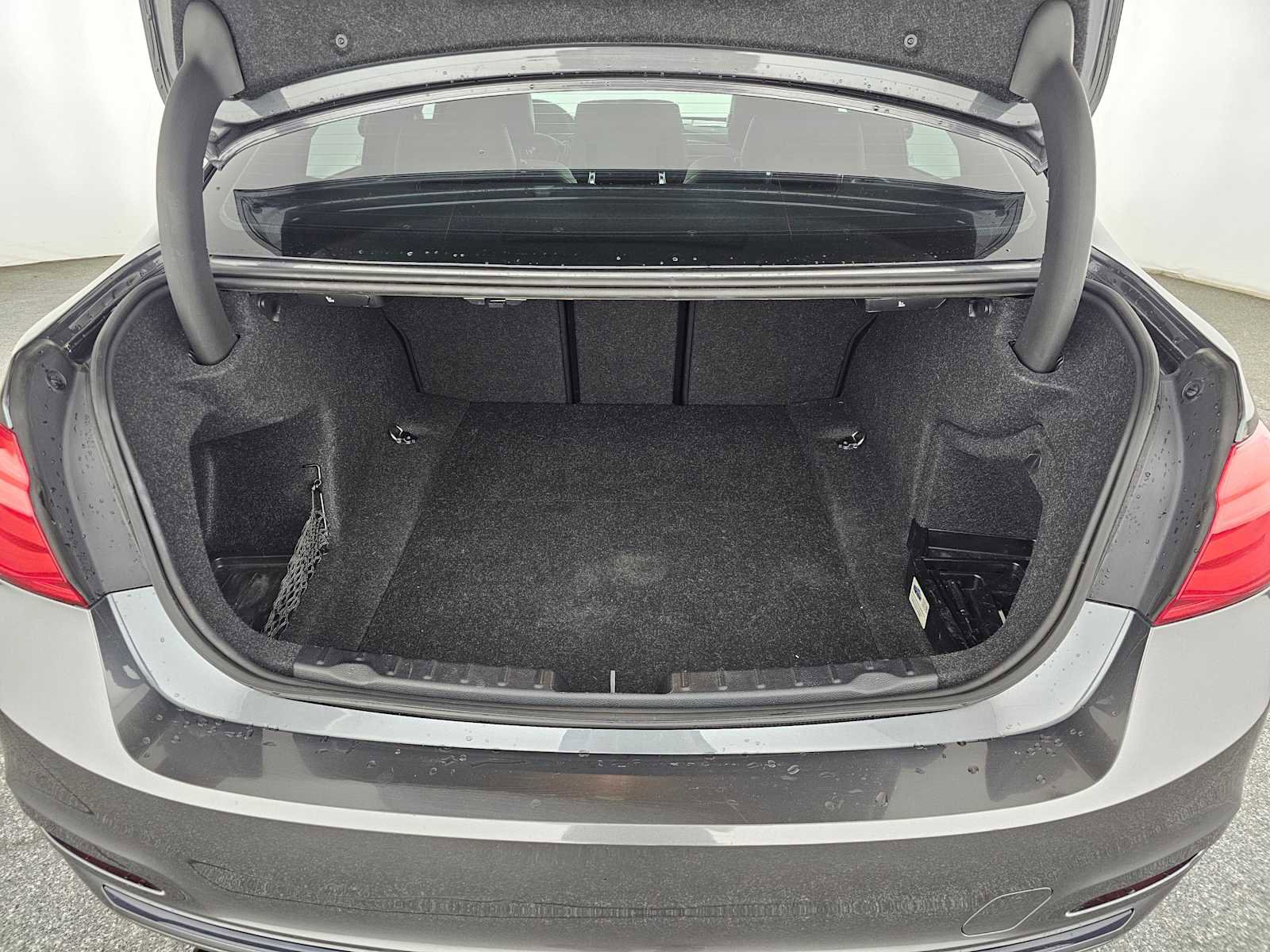 Used 2018 BMW 328d Sedan image 14