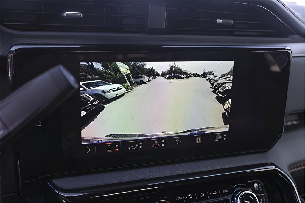 Used 2025 GMC Sierra 2500 AT4 w/ AT4 Premium Plus Package image 15