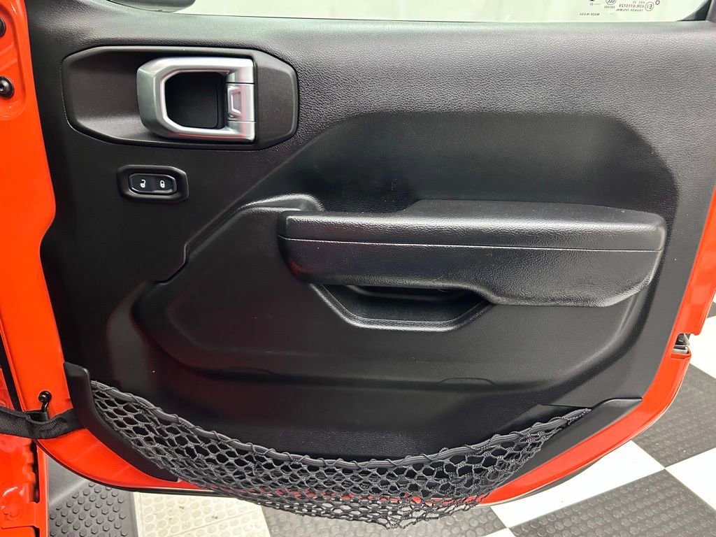 Certified 2023 Jeep Wrangler Unlimited w/ Cold Weather Group image 16