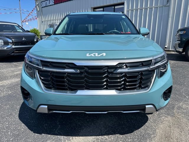 Certified 2024 Kia Seltos EX AWD/4WD image 2