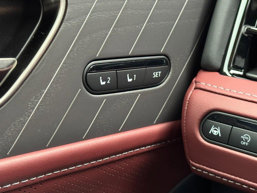 New 2026 INFINITI QX80 Autograph w/ Premium Cargo Package image 11