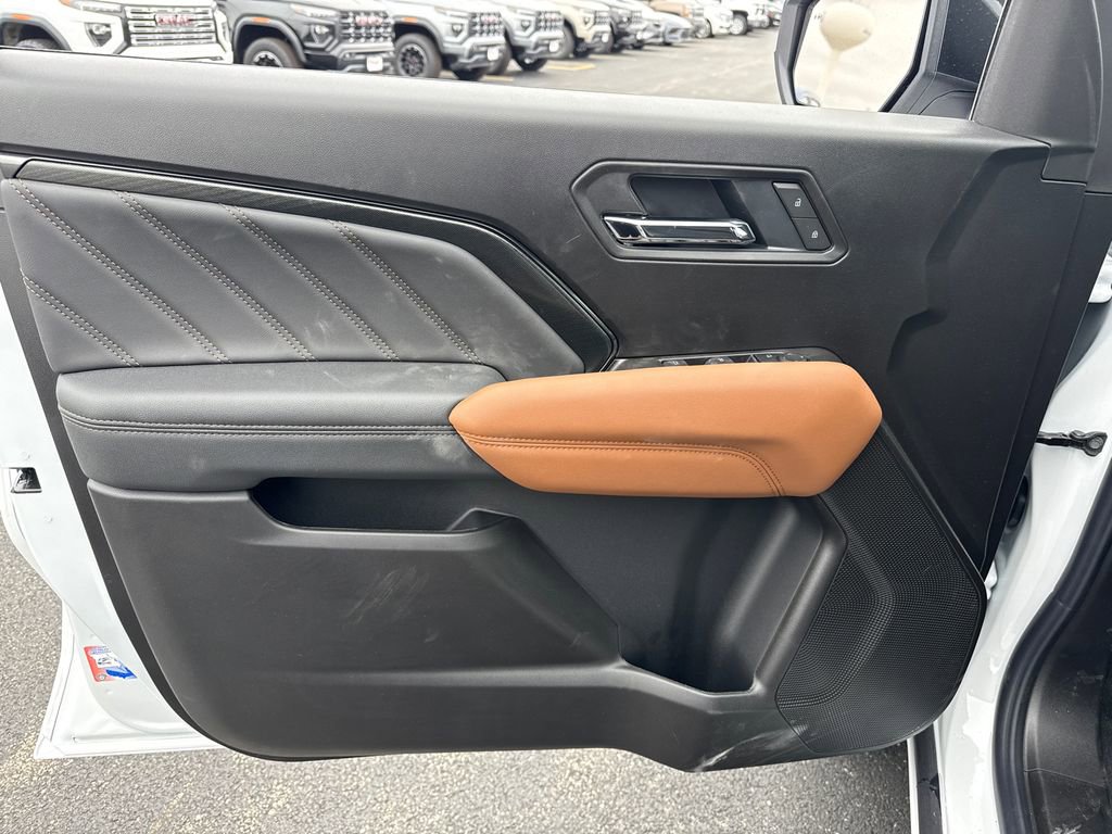New 2026 GMC Canyon AT4 image 15